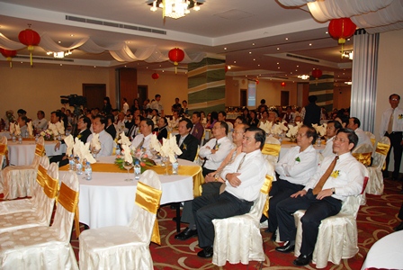 ພົບປະສັງສັນຊາວຫວຽດນາມ ອາໄສຢູ່ຕ່າງປະເທດ ຢູ່ນະຄອນໂຮ່ຈິມິນ